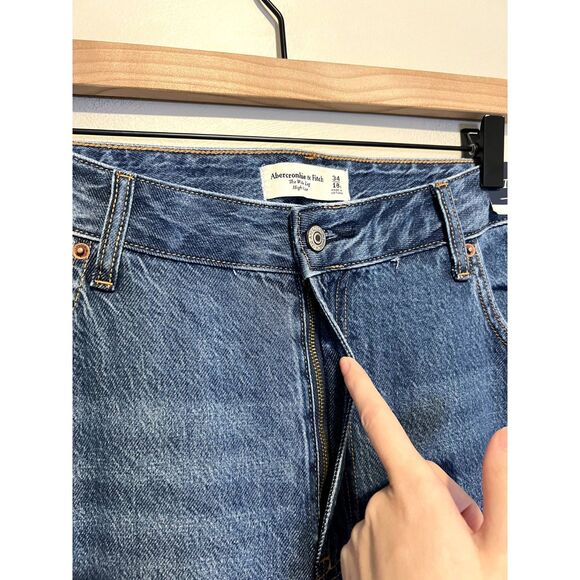 NWT Abercrombie & Fitch Curve Love High Rise Wide Leg Jean Dark Size 34 Short - Picture 11 of 13